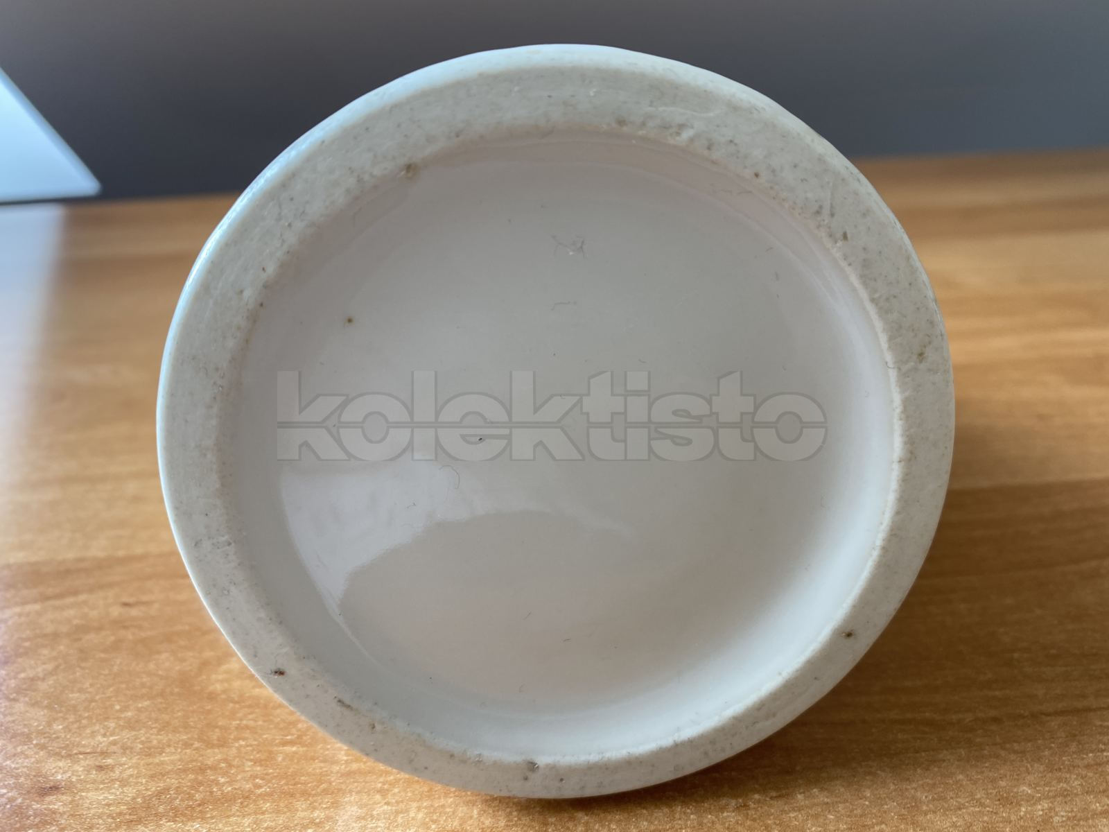 Porcelánový korbel