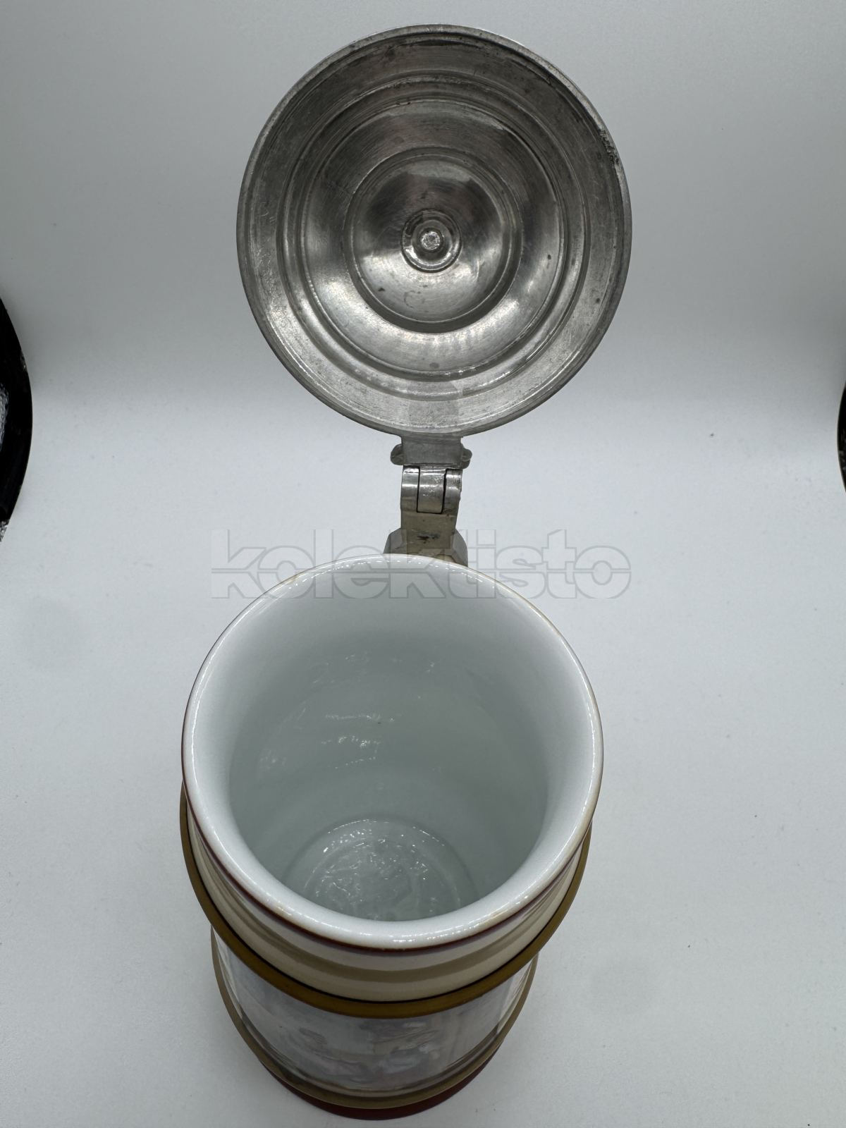 Porcelánový korbel s průsvitkou