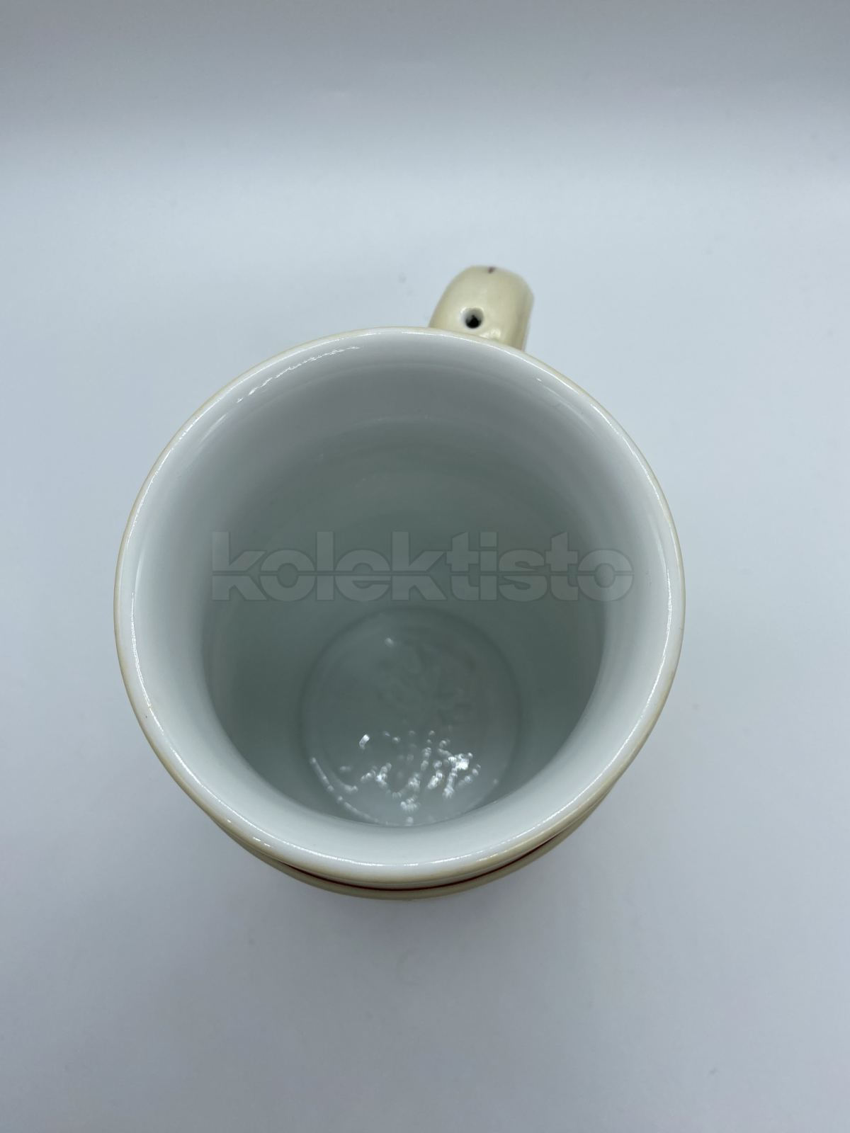Porcelánový korbel s malbou a průsvitkou
