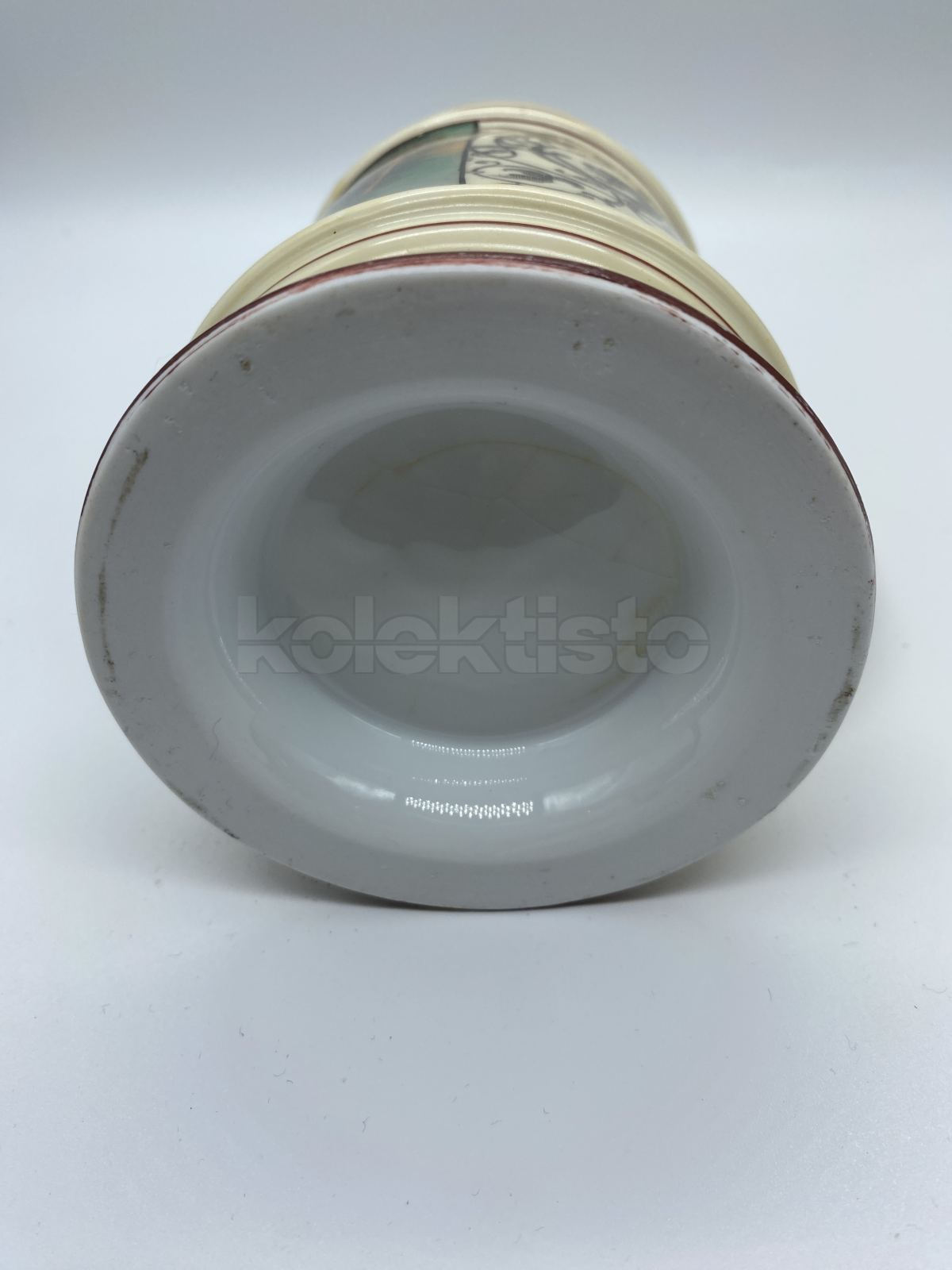 Porcelánový korbel s malbou a průsvitkou