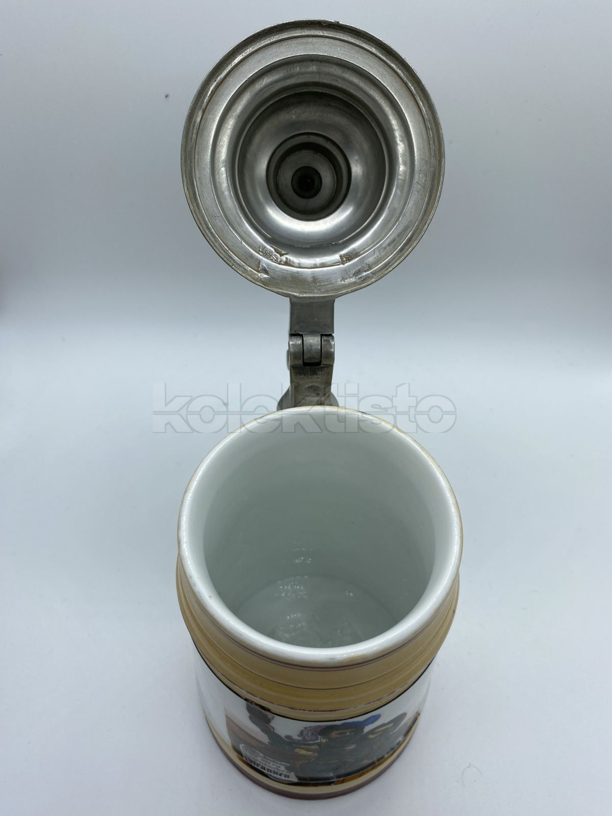 Porcelánový korbel s pivní tématikou