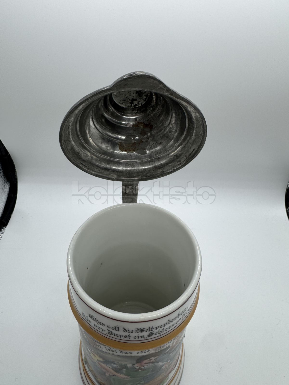 Porcelánový korbel s tématem řemasla ZÁMEČNÍK