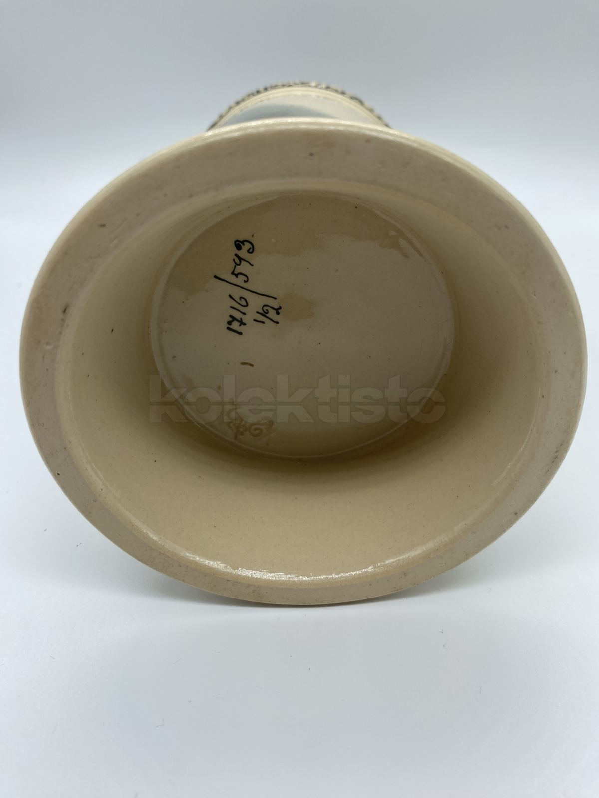 Keramický korbel s malbou