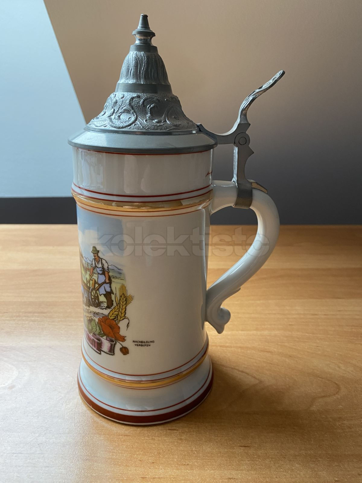 Porcelánový korbel s průsvitkou SEDLÁK S PLUHEM
