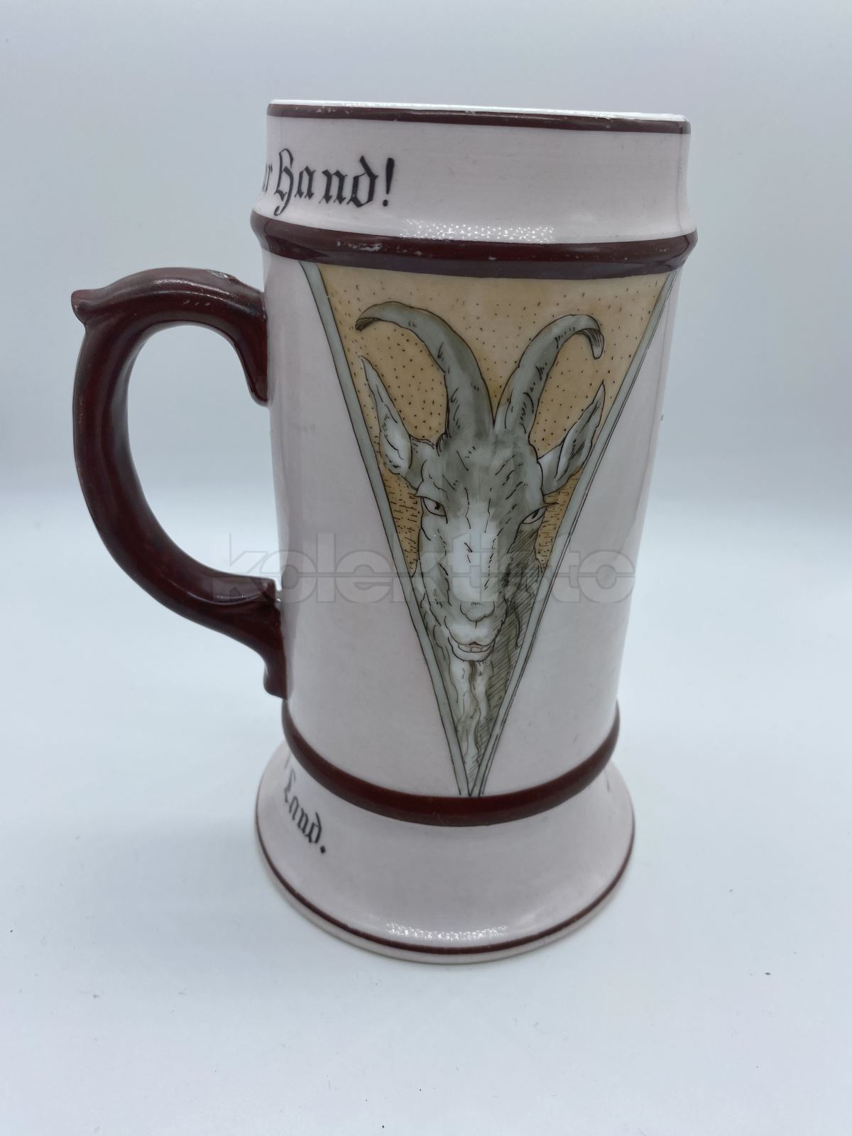 Porcelánový korbel s malbou kozla, na dně průsvitka zn. AMBERG