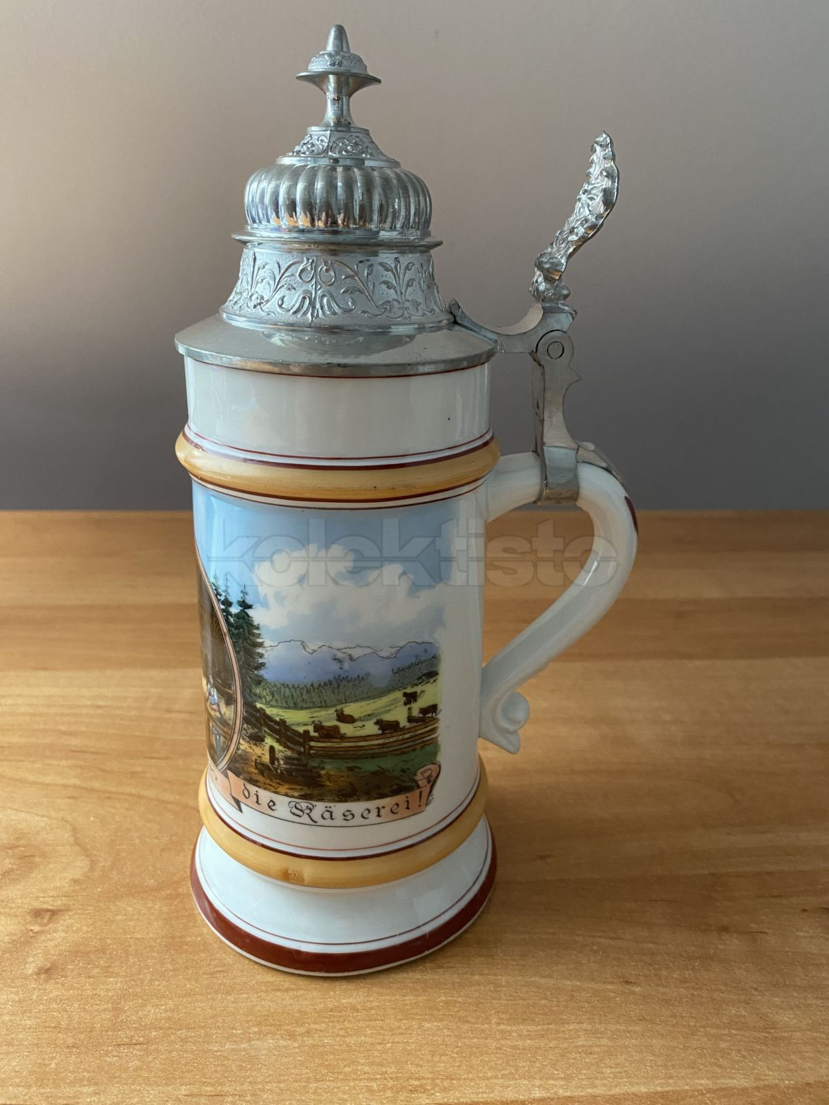 Porcelánový korbel s řemeslným motivem SÝRAŘ