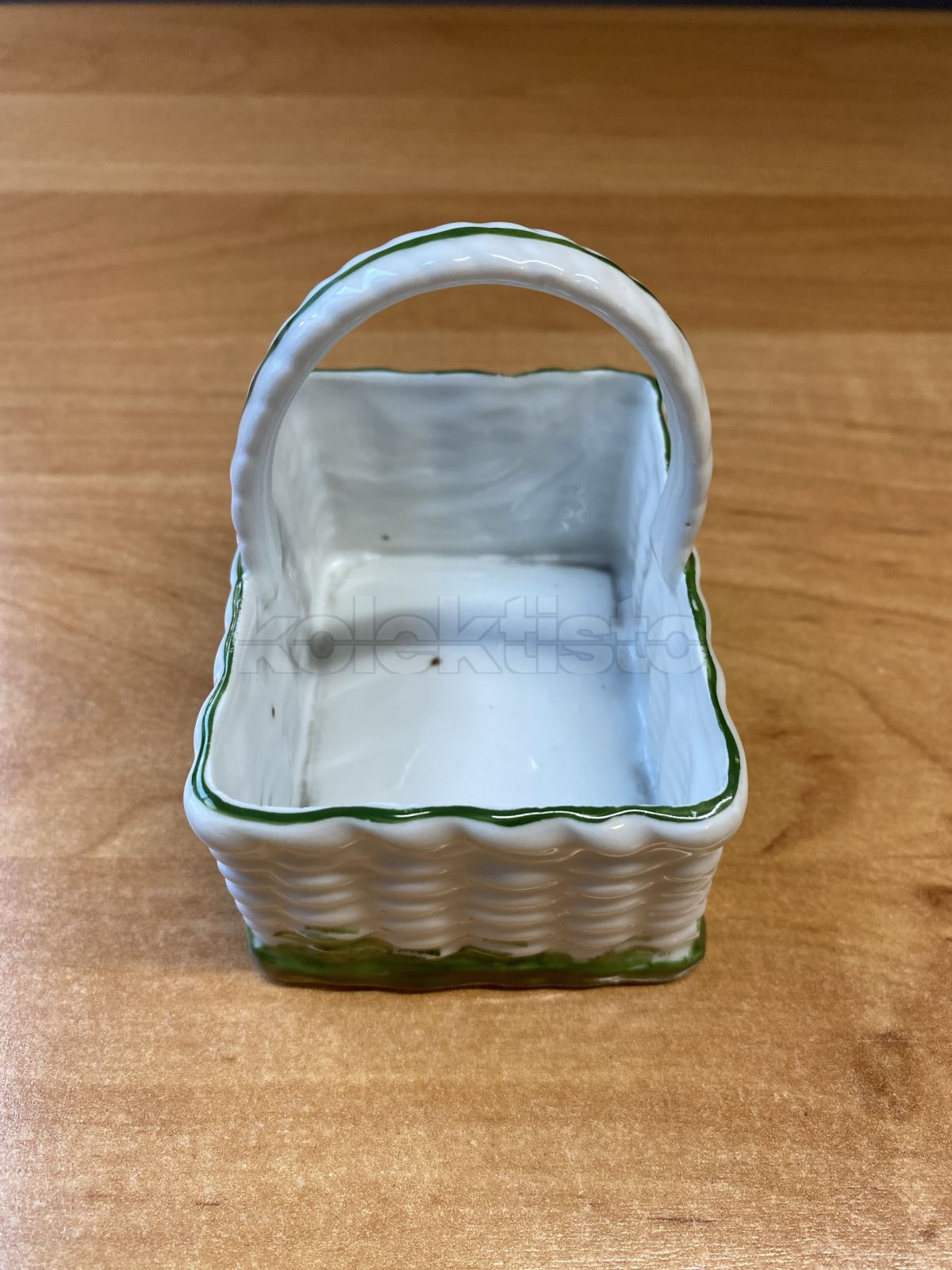 Porcelánový košíček