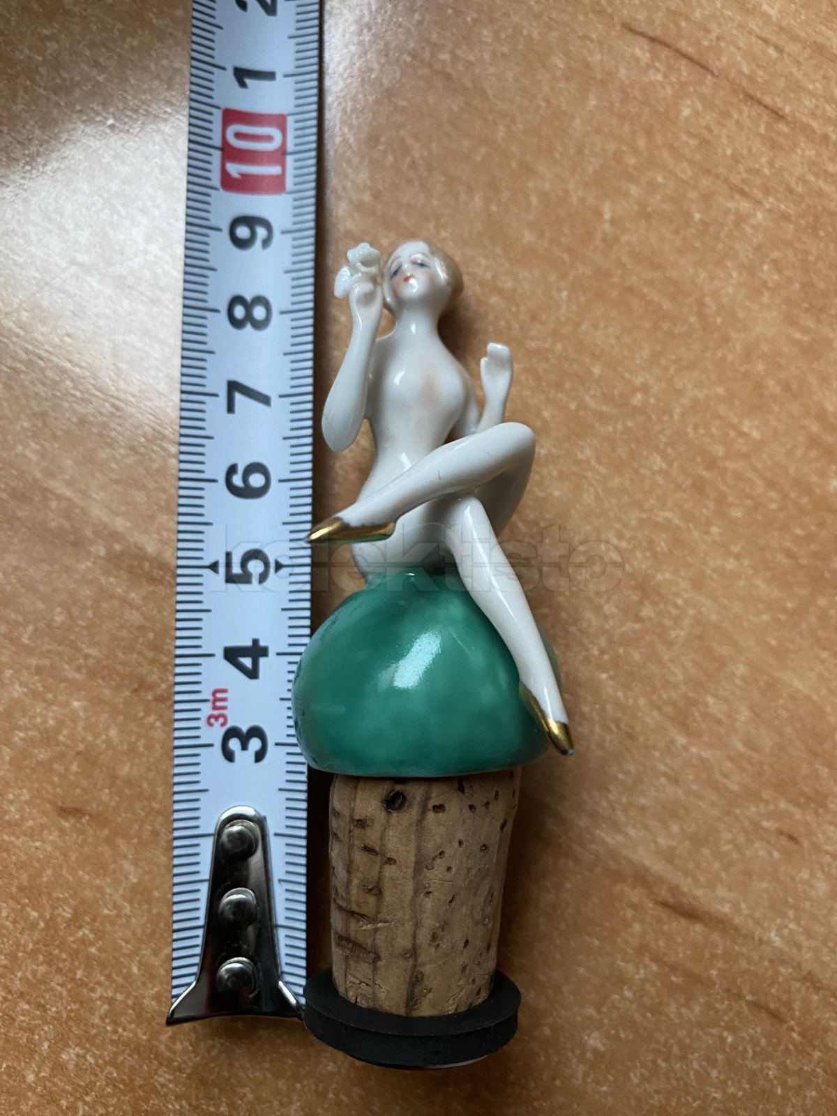 Porcelánová zátka na láhev