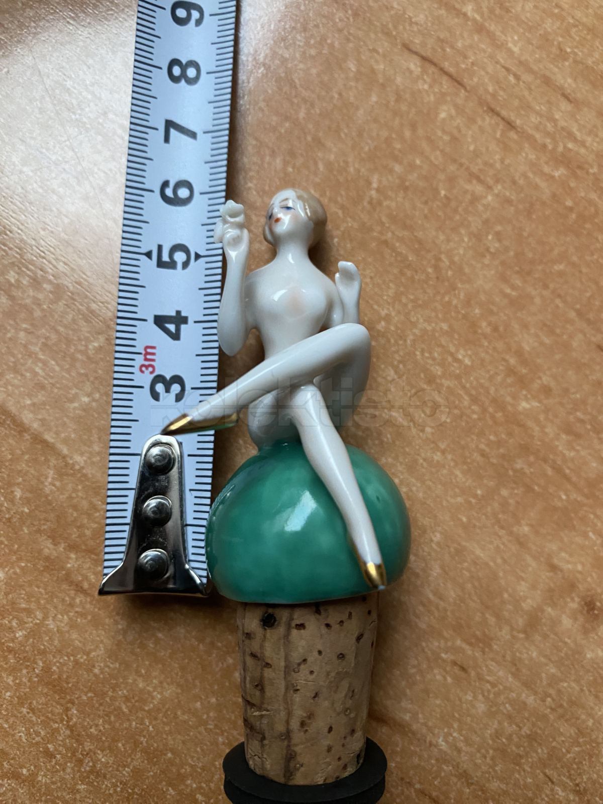 Porcelánová zátka na láhev