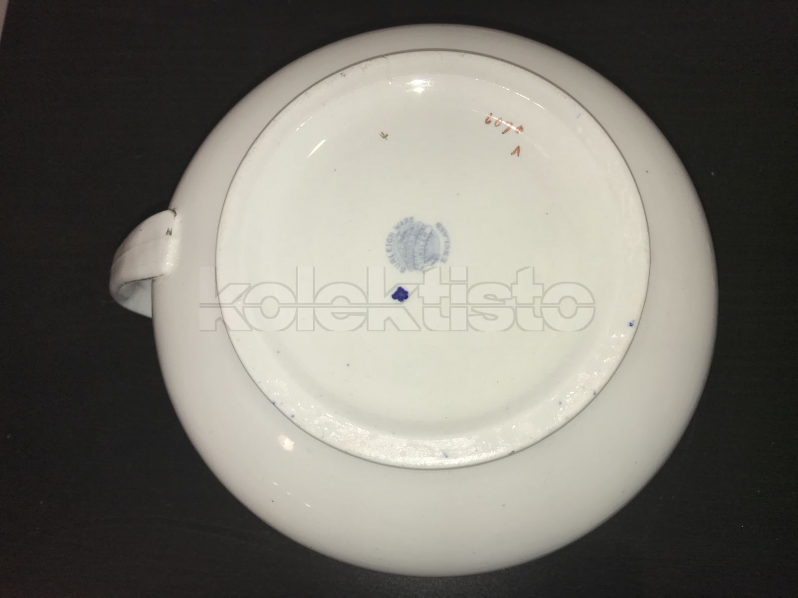 Porcelánový nočník č.12, možno v páru