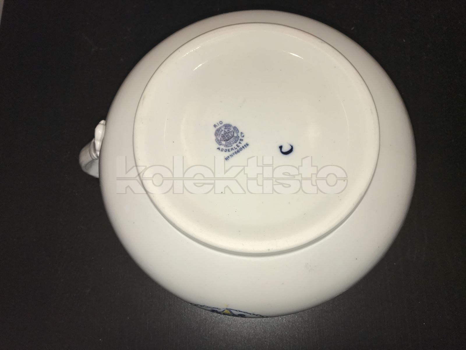 Porcelánový nočník č.104