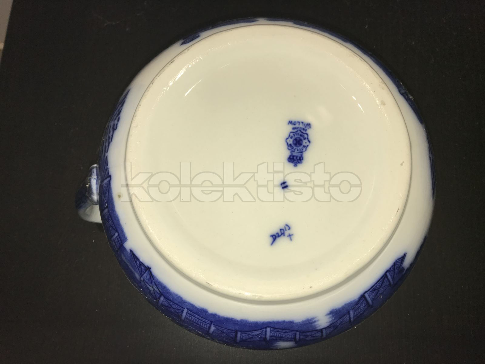 Porcelánový nočník č.105