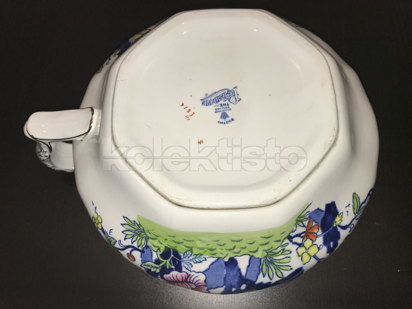 Porcelánový nočník č.106