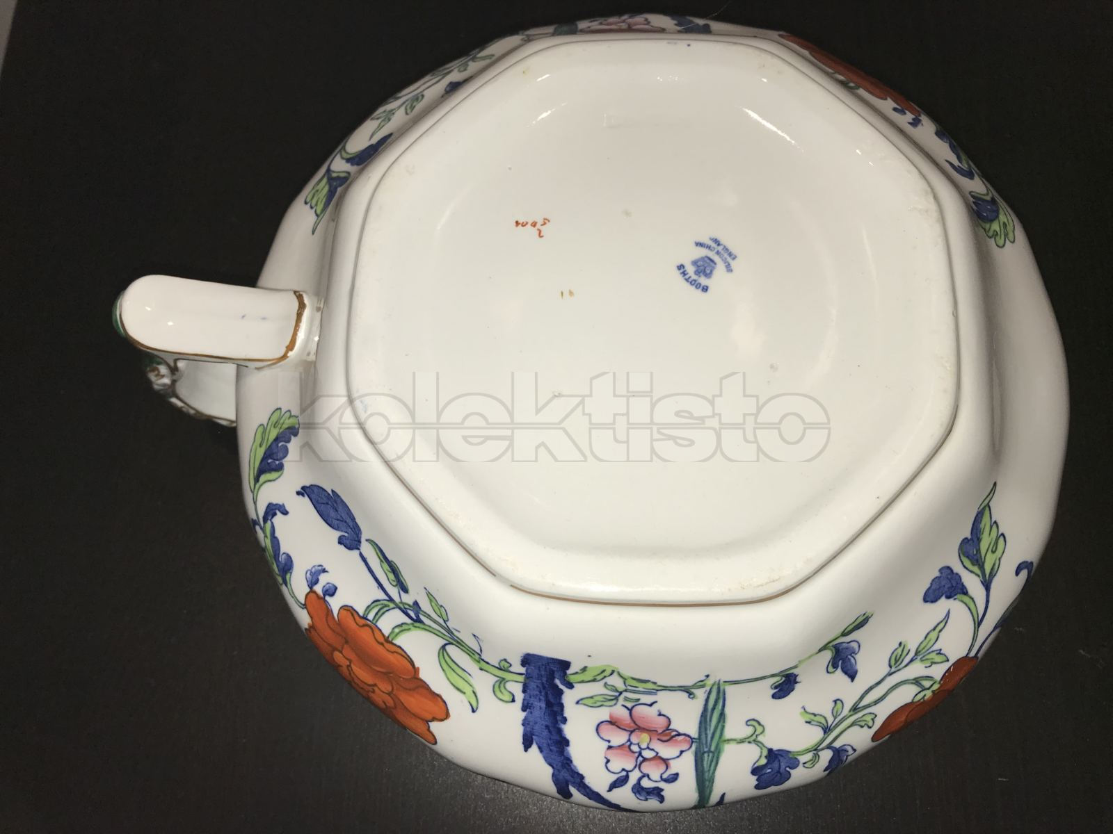 Porcelánový nočník č.107