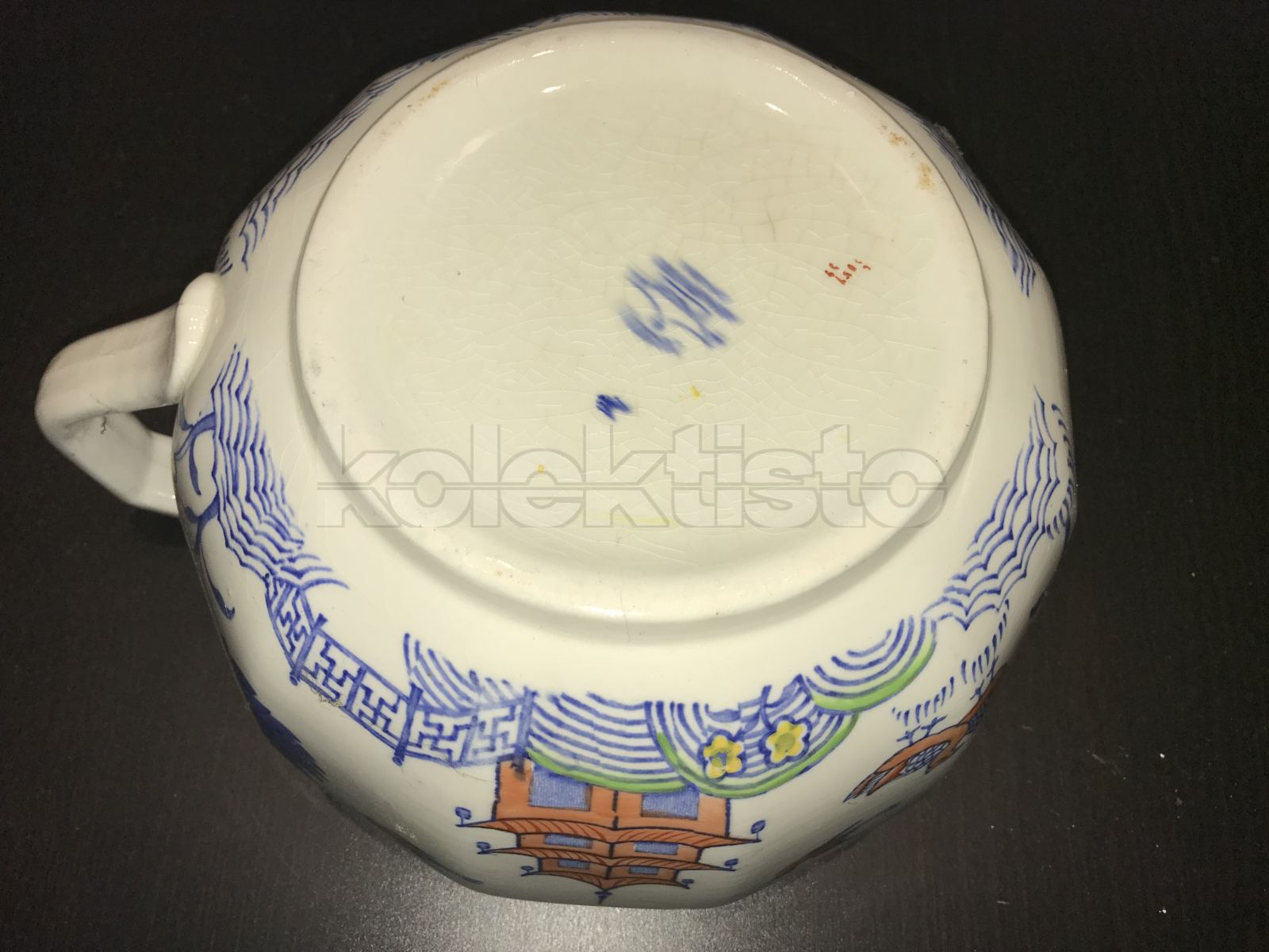 Porcelánový nočník č.108