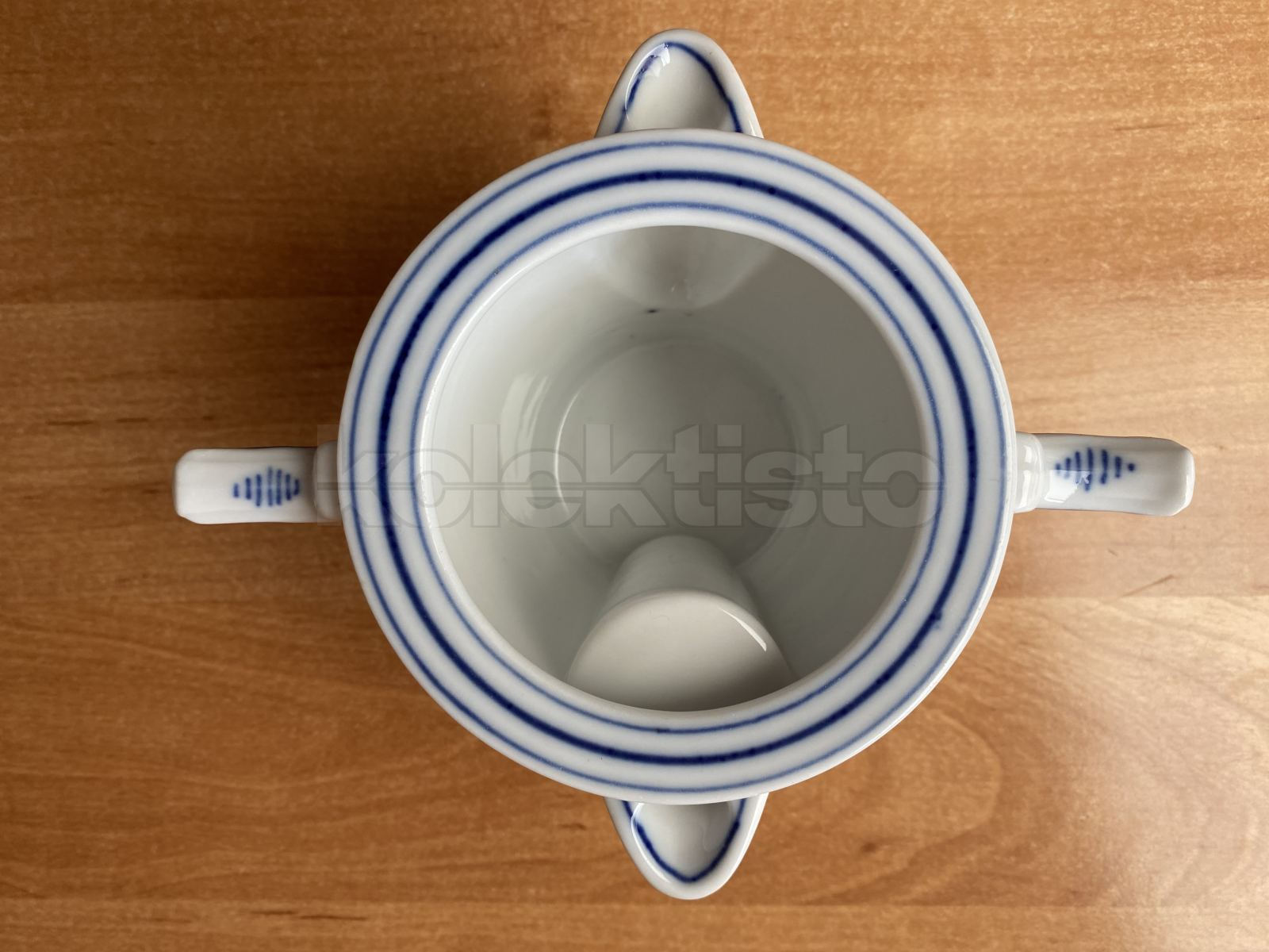 Porcelánový omáčník