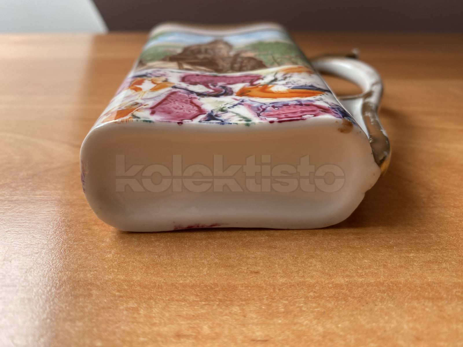 Porcelánový lázeňský pohárek