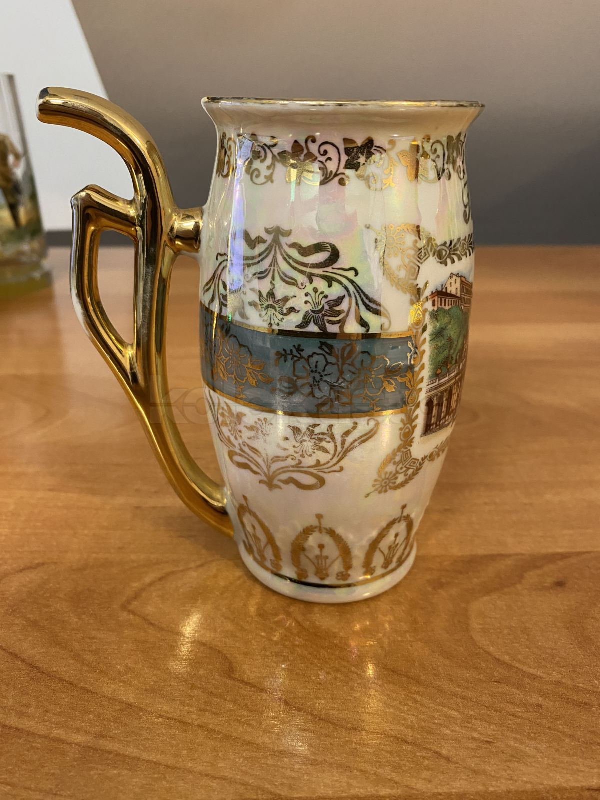 Porcelánový lázeňský pohárek