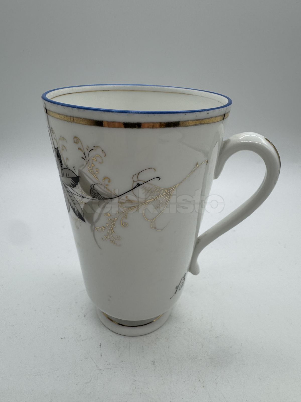 Porcelánový lázeňský pohárek