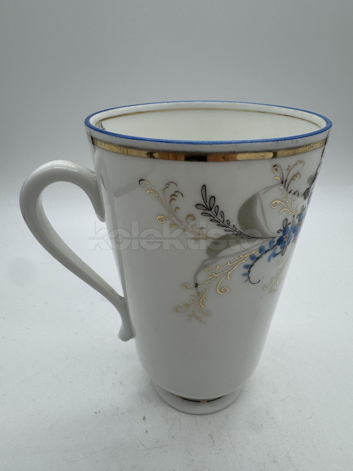 Porcelánový lázeňský pohárek