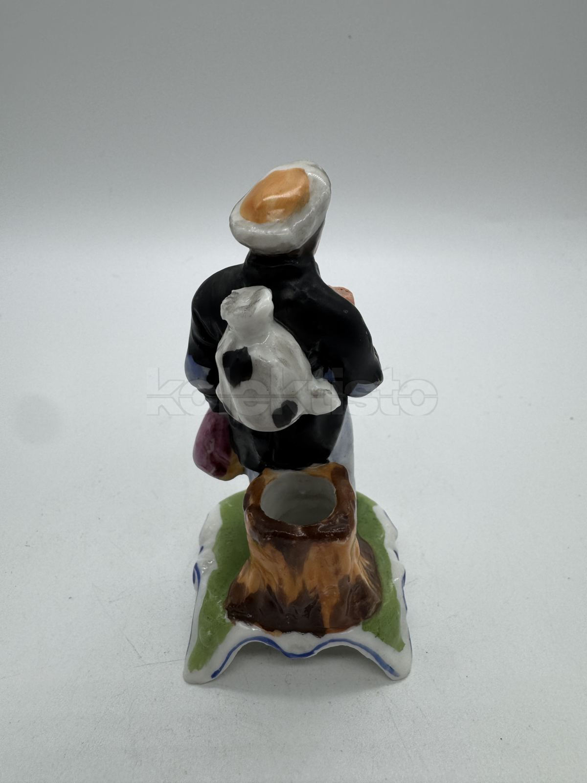 Porcelánová figurka TULÁK