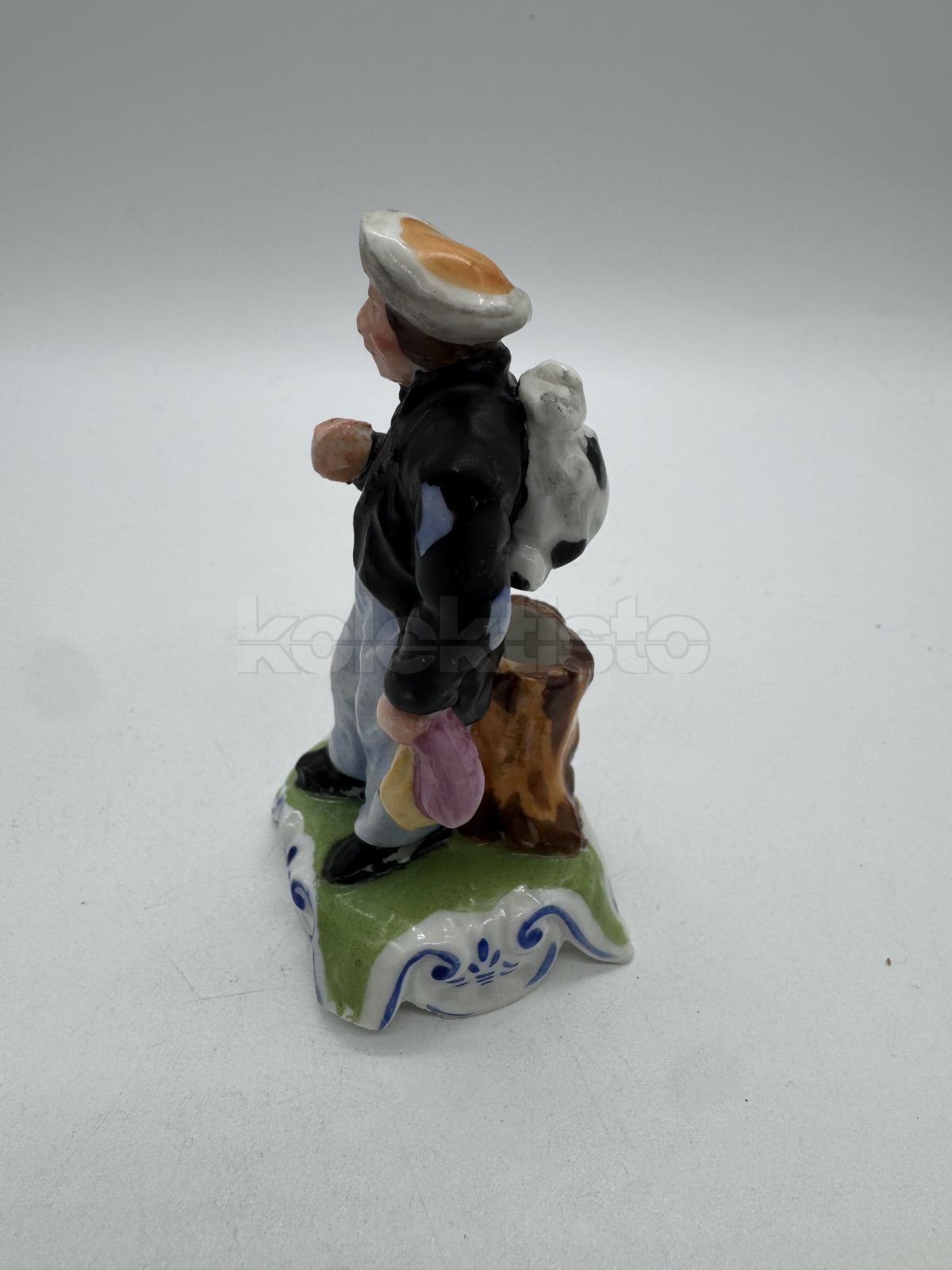 Porcelánová figurka TULÁK