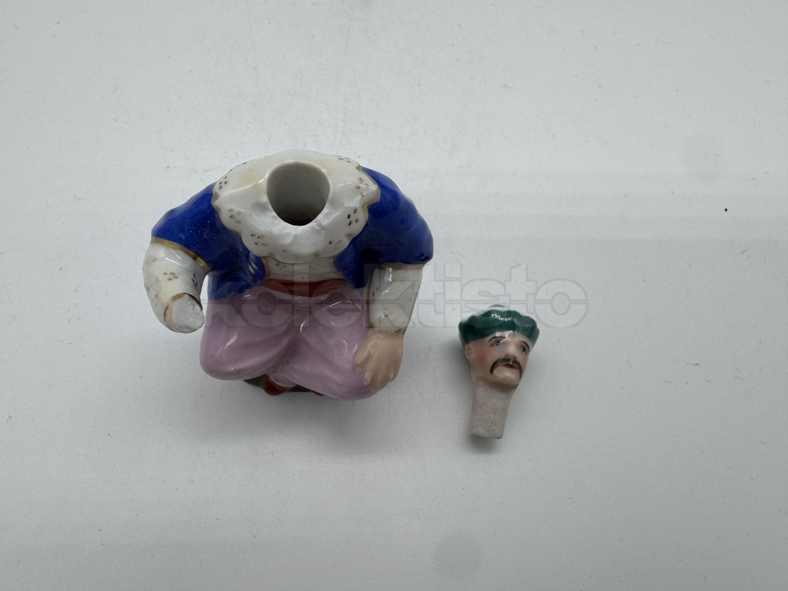 Porcelánový flakon