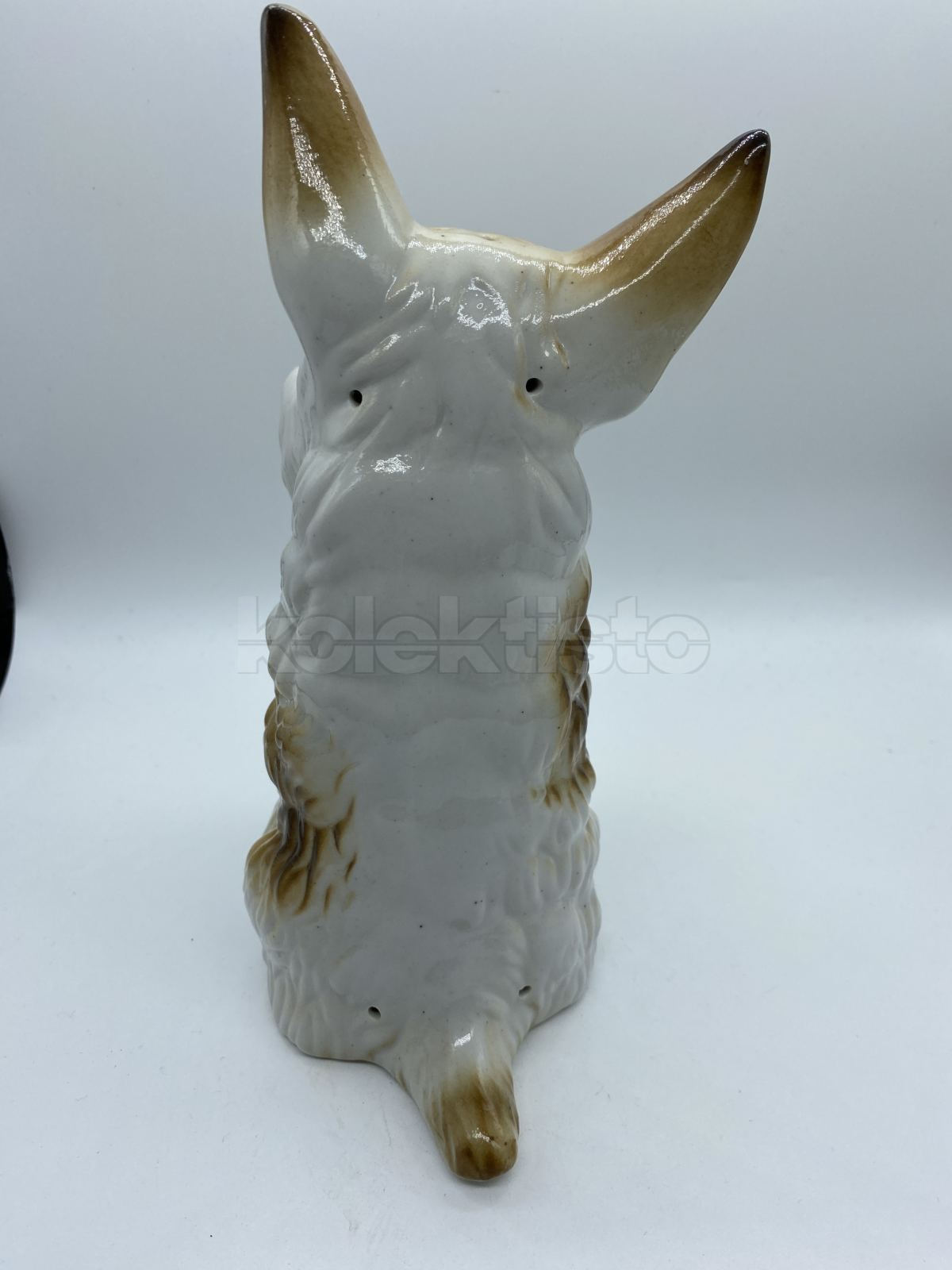 Porcelánová figura psa - stínítko lampičky