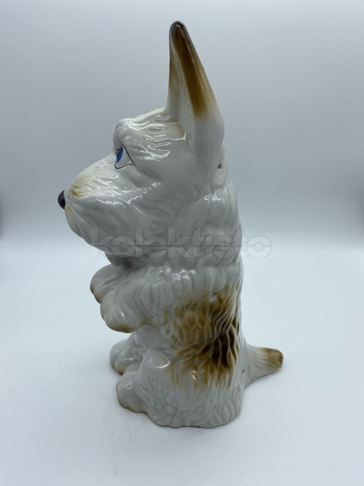Porcelánová figura psa - stínítko lampičky