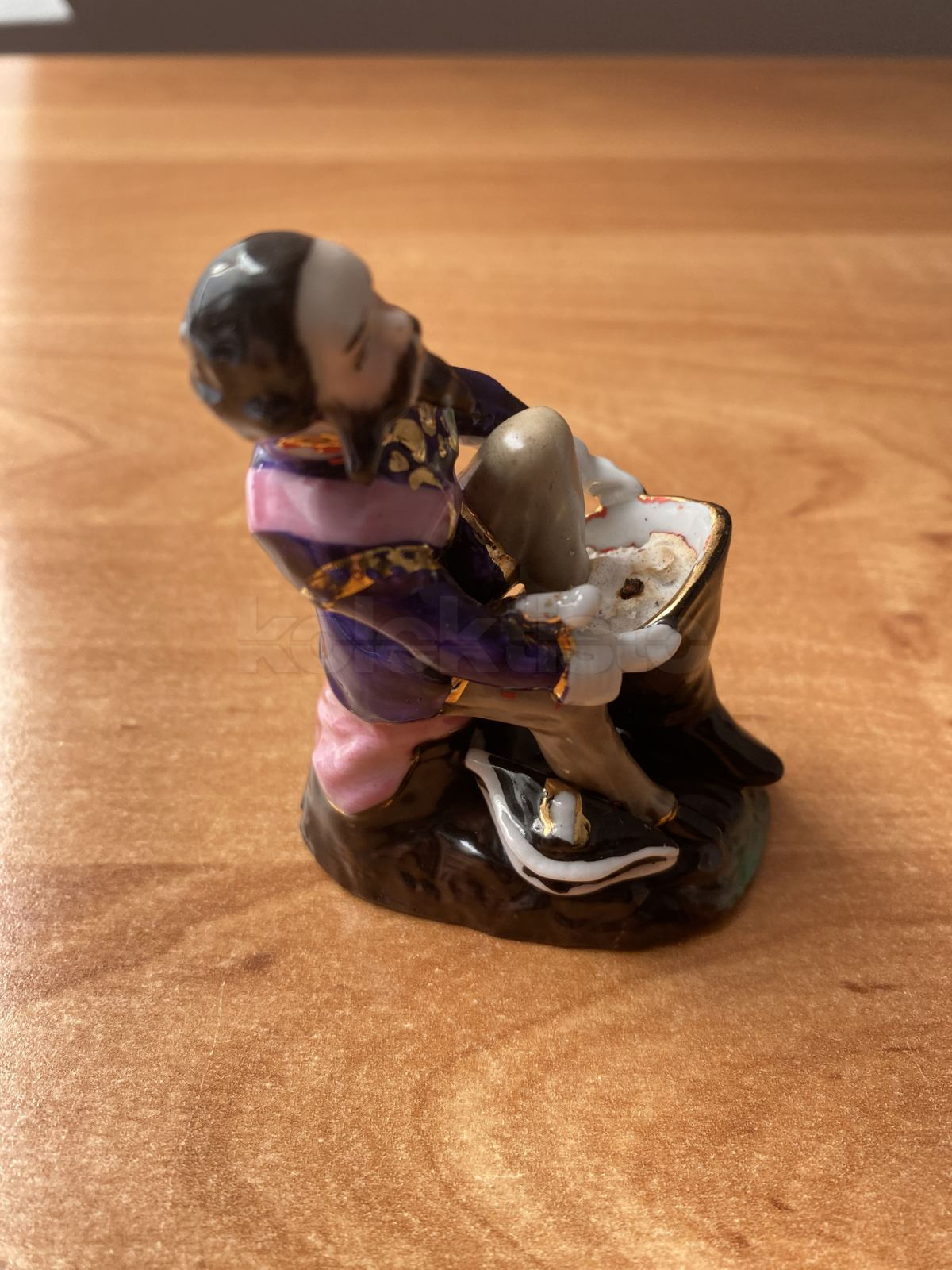 Porcelánová soška důstojníka