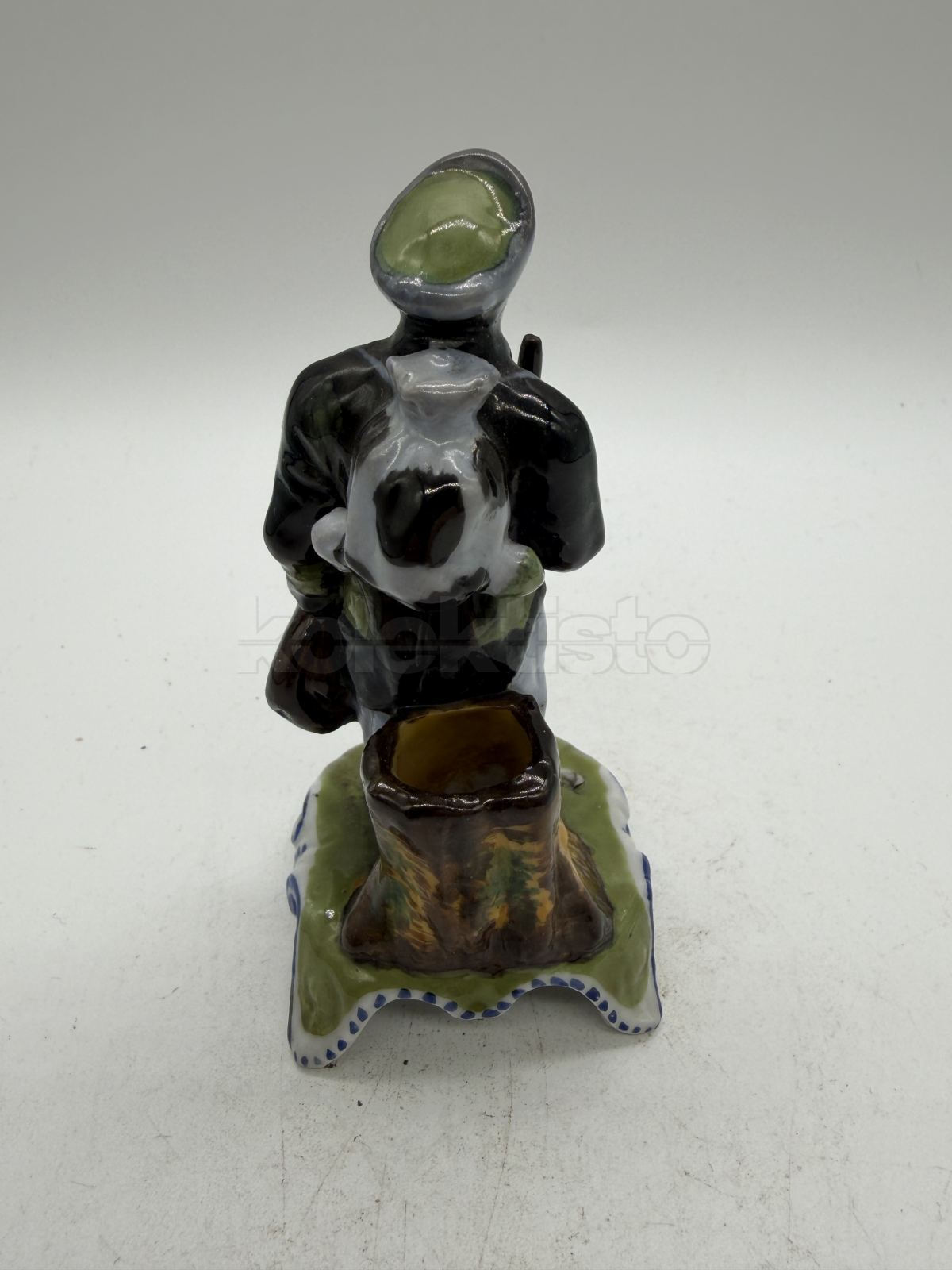 Porcelánová soška Tulák