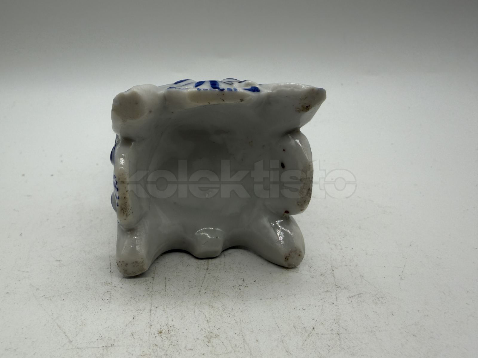 Porcelánová soška Tulák
