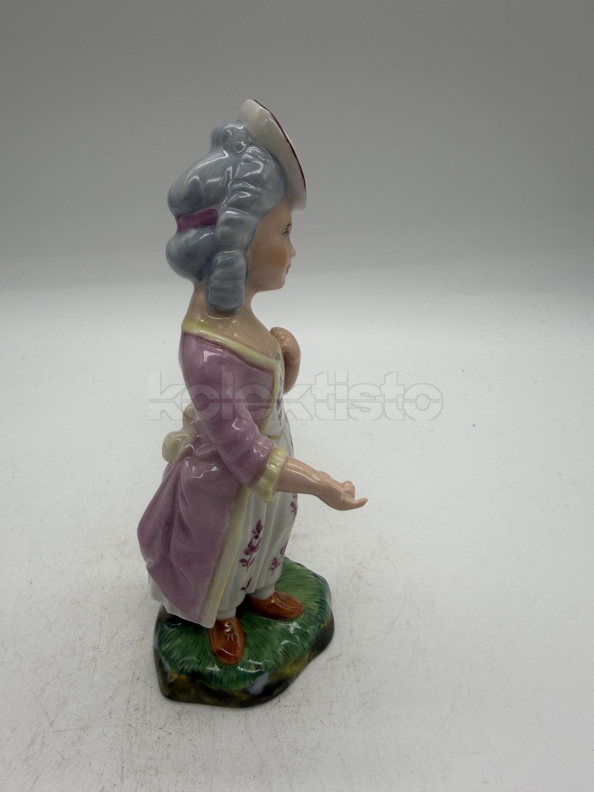 Porcelánová soška děvčátka zn. HÖSCHTS NĚMECKO