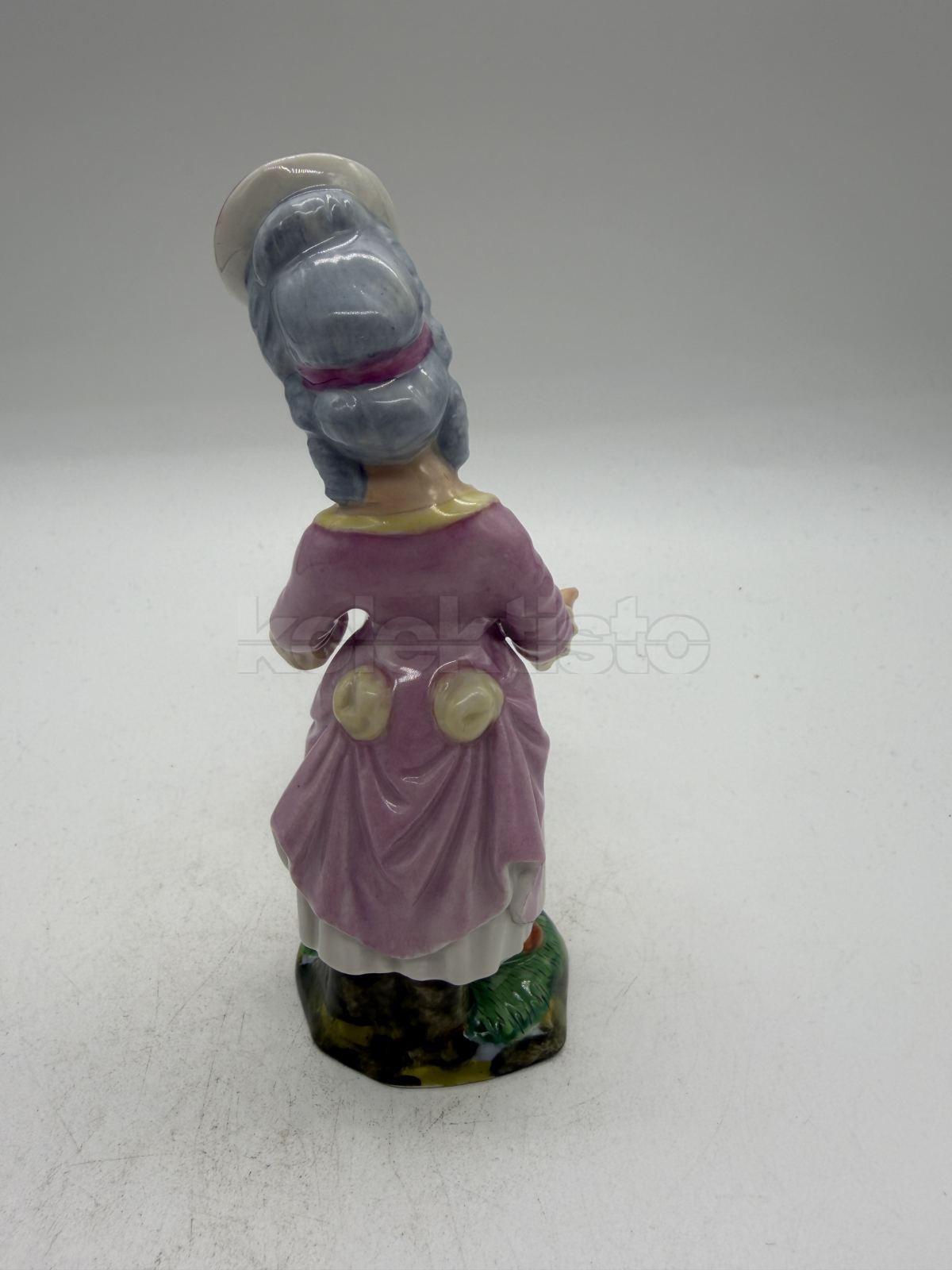 Porcelánová soška děvčátka zn. HÖSCHTS NĚMECKO