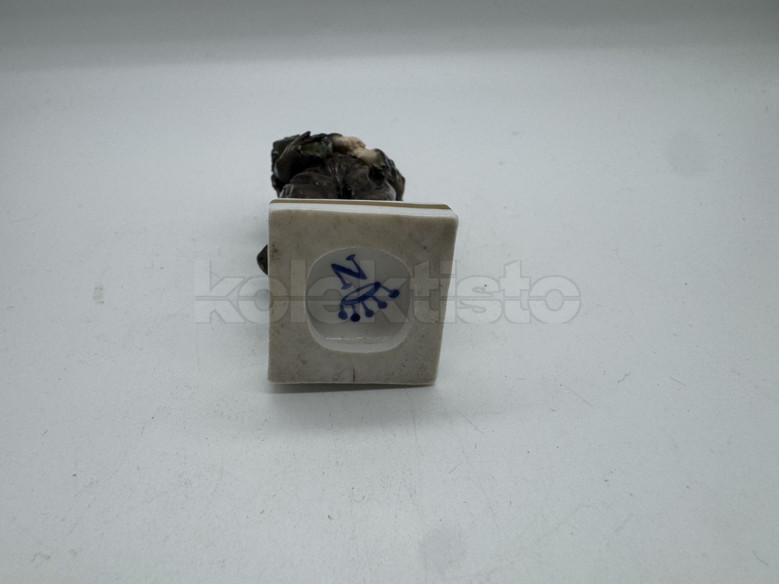 Porcelánová figurka chlapce č.2