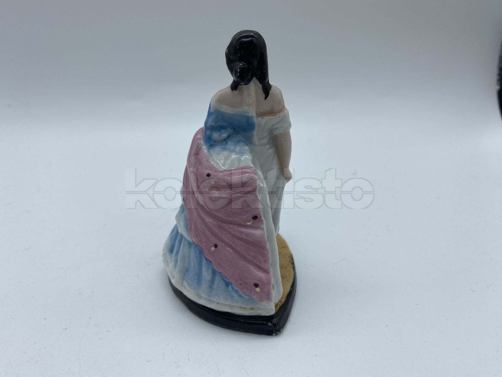 Porcelánová erotická soška, stojánek na cigára