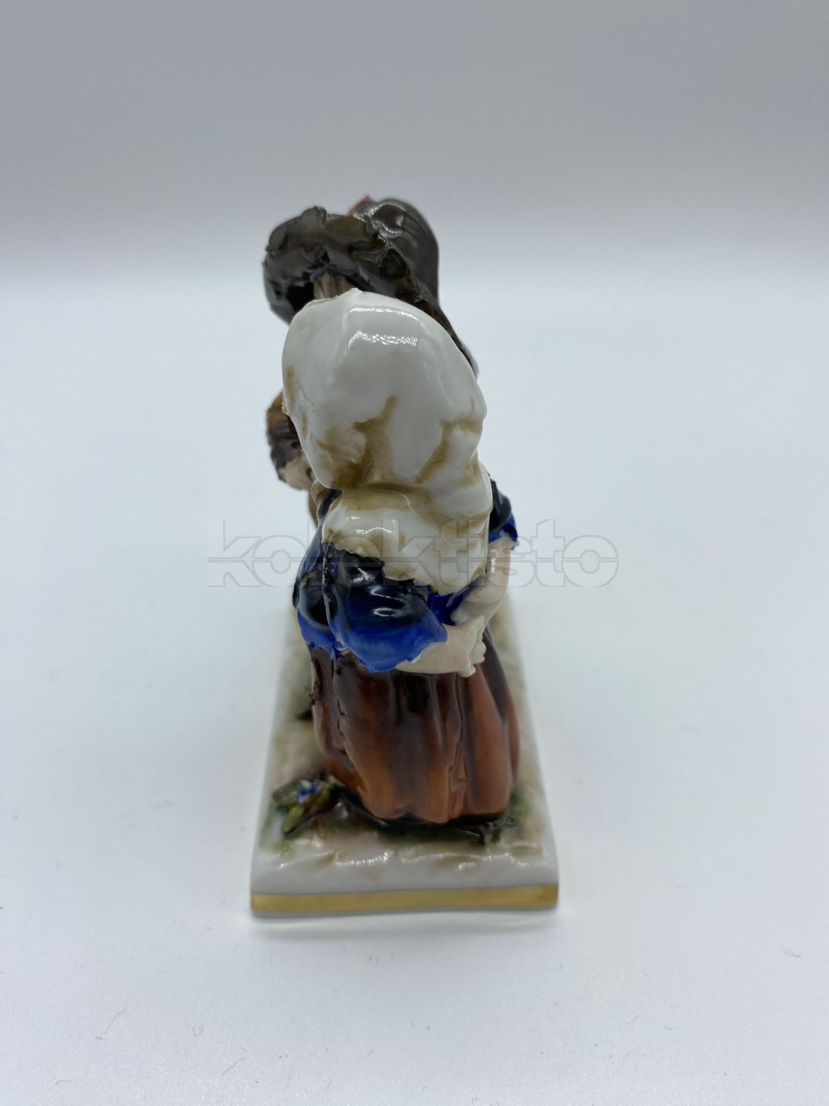 Porcelánová soška dětí