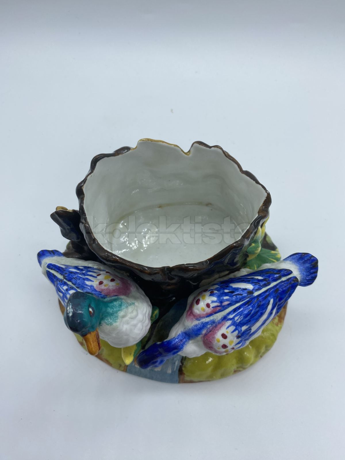Porcelánový stojánek na doutníky