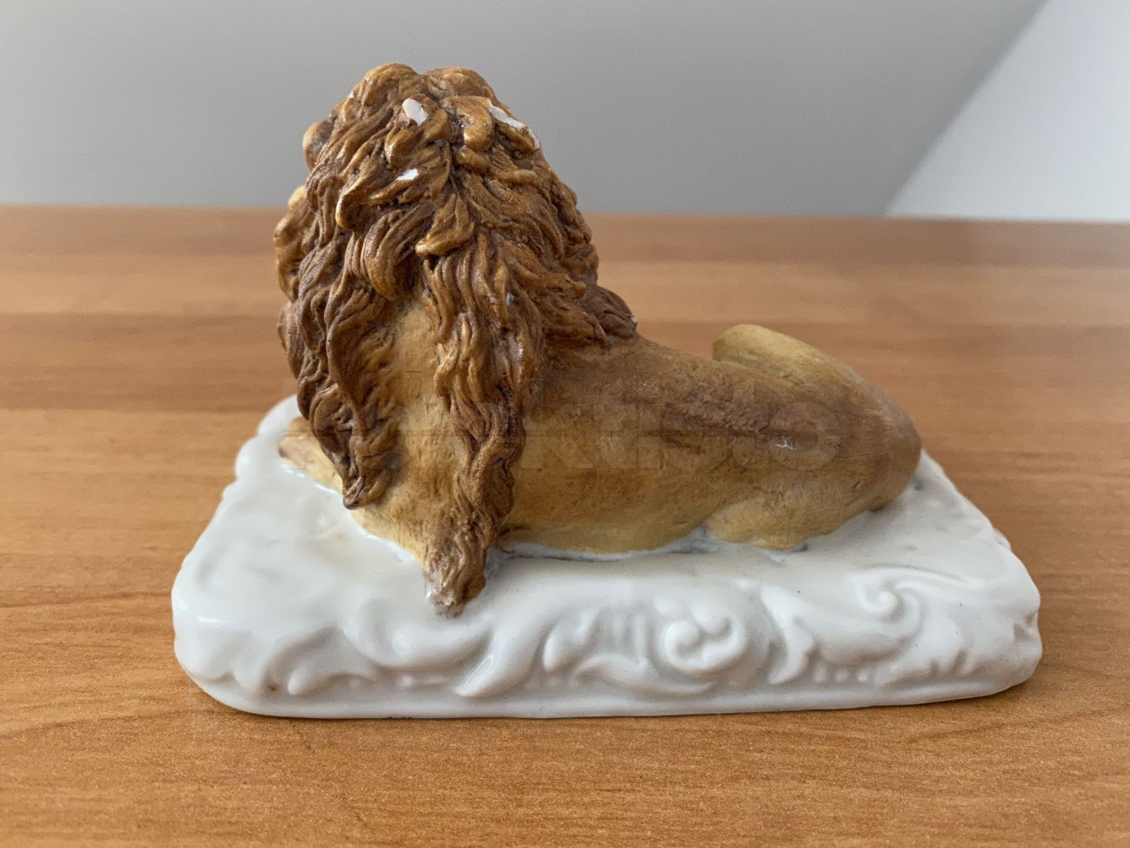 Porcelánová soška lev, biskvit
