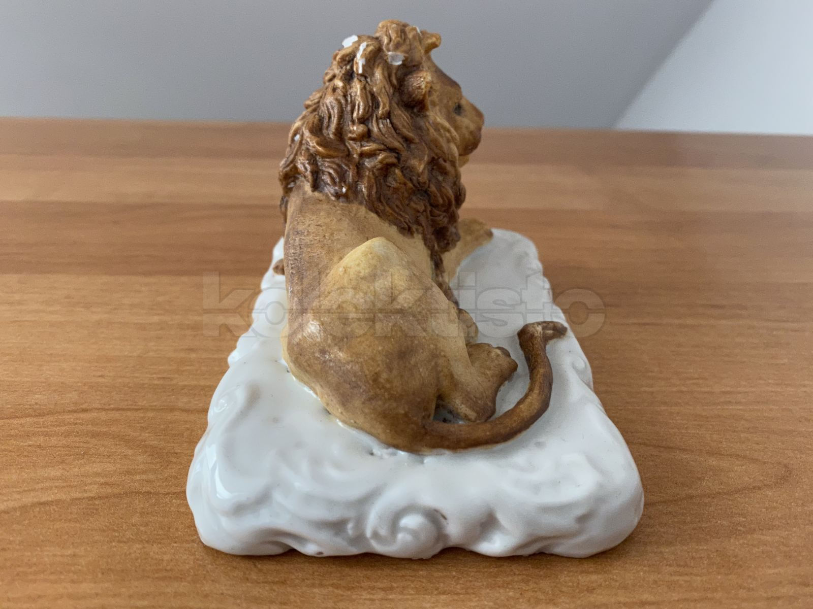 Porcelánová soška lev, biskvit