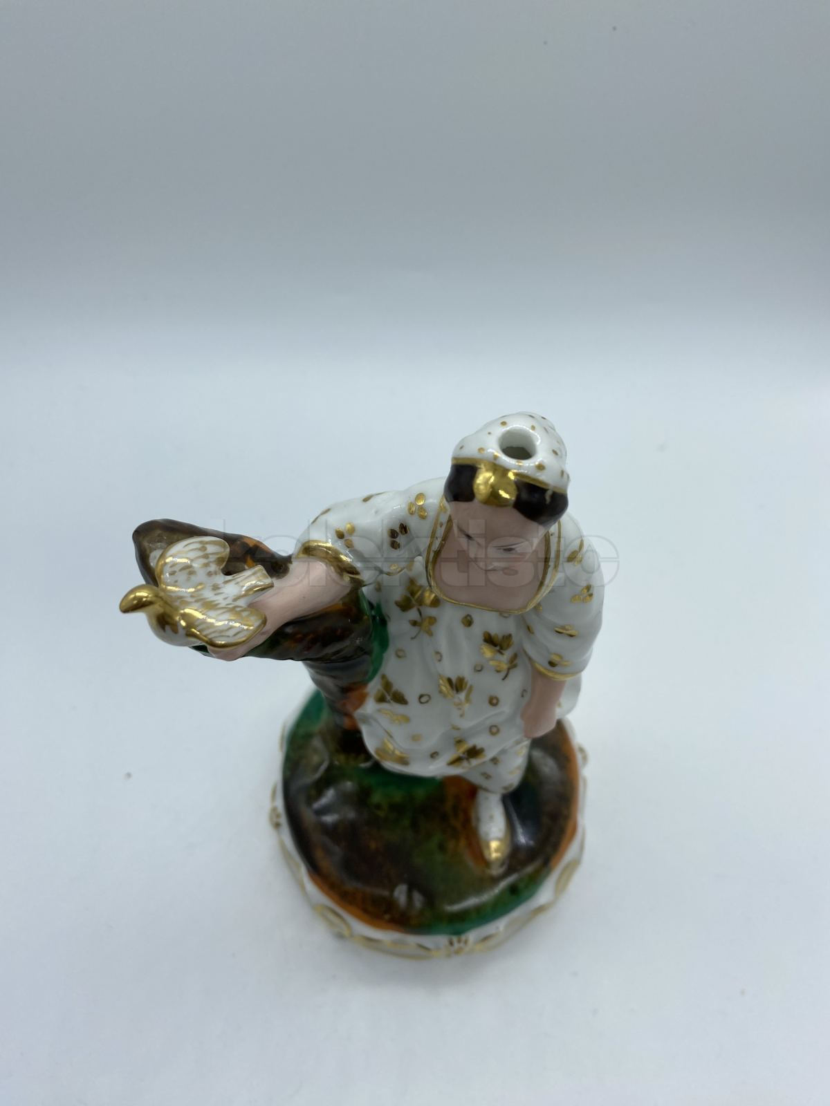 Porcelánová soška ženy