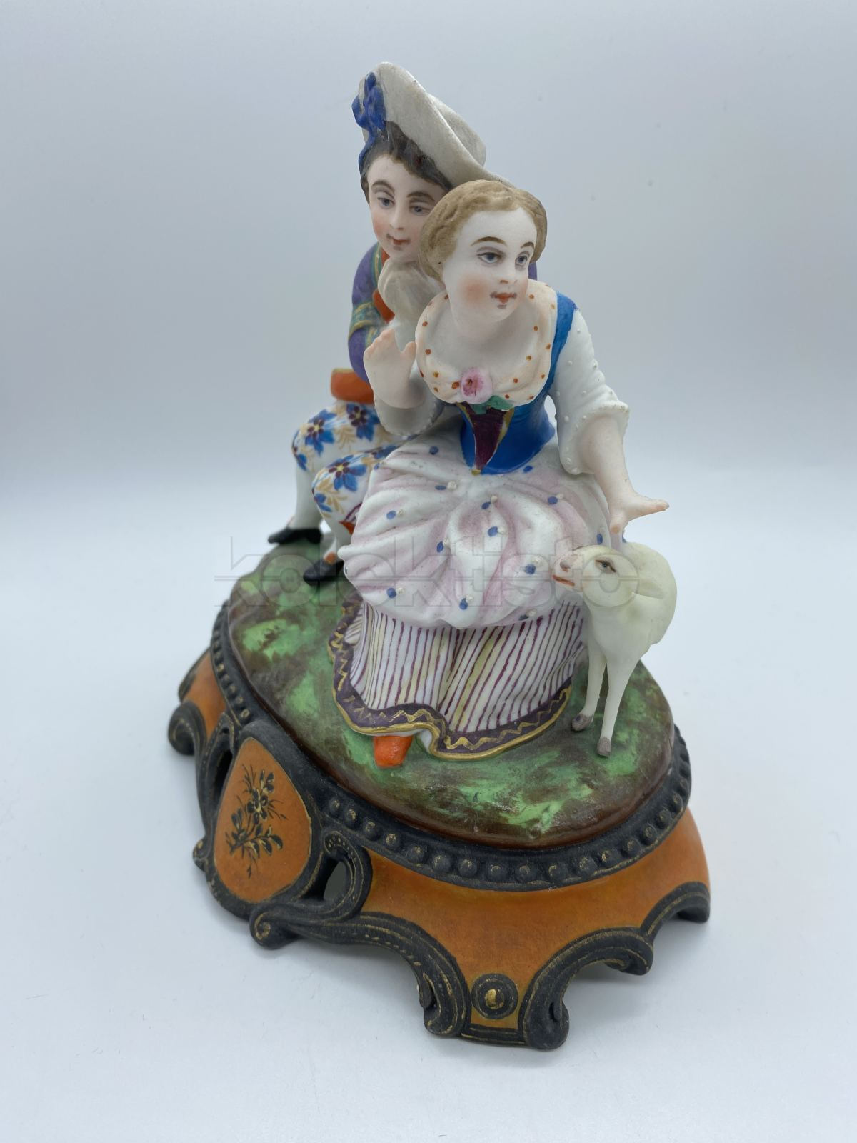 Porcelánová soška pár