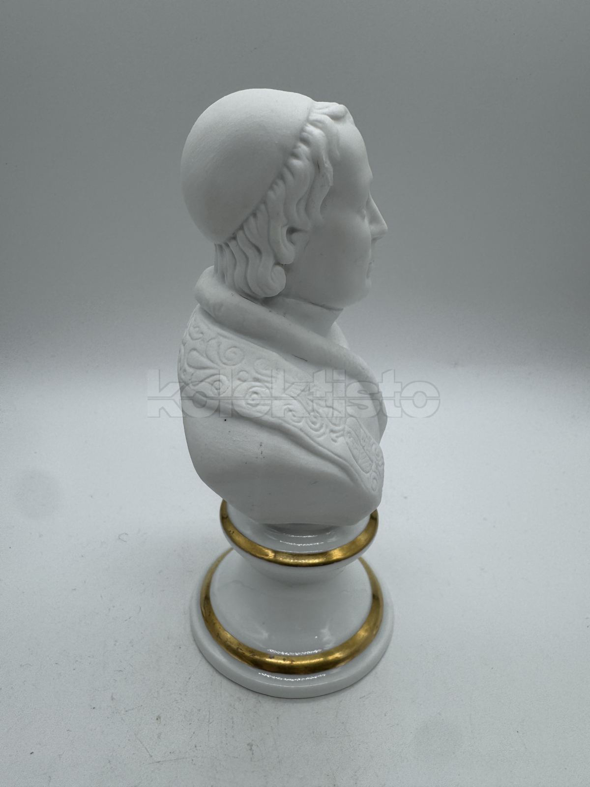 Porcelánová busta papeže PIUS IX.