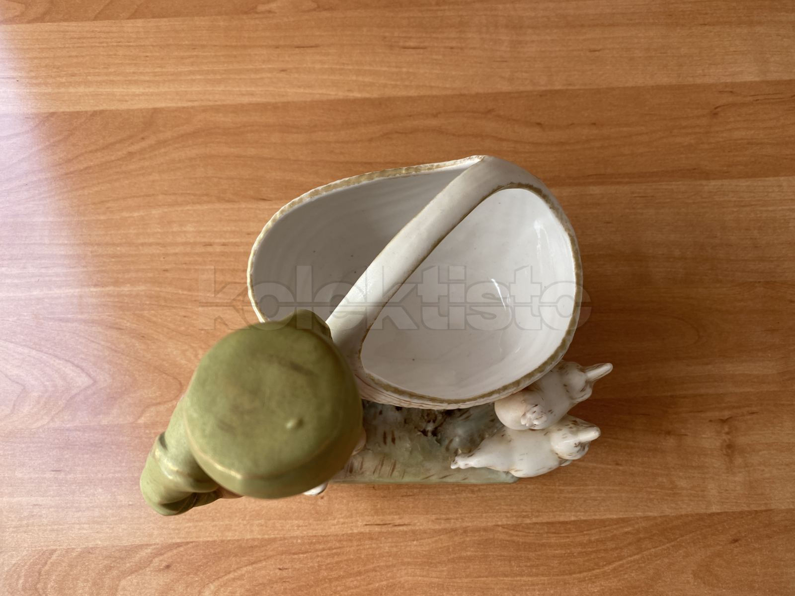 Porcelánová soška Holanďan se slepicemi