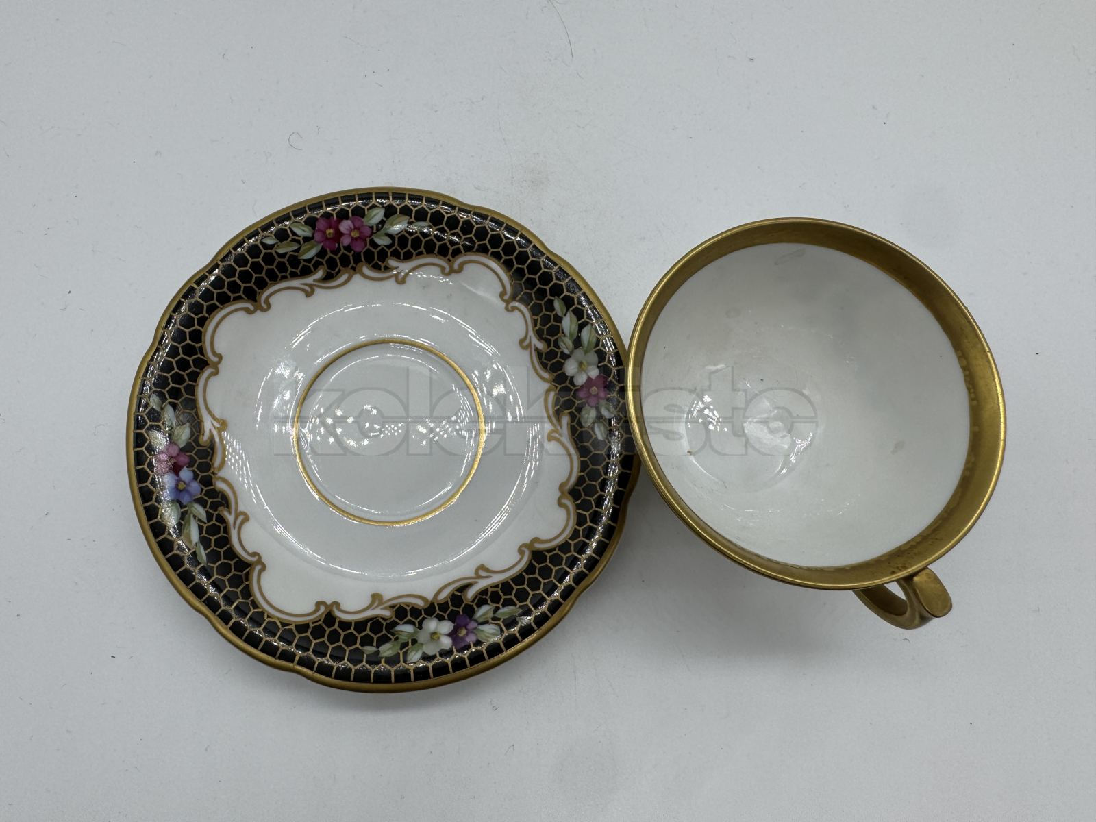 Porcelánový moka šálek s podšálkem
