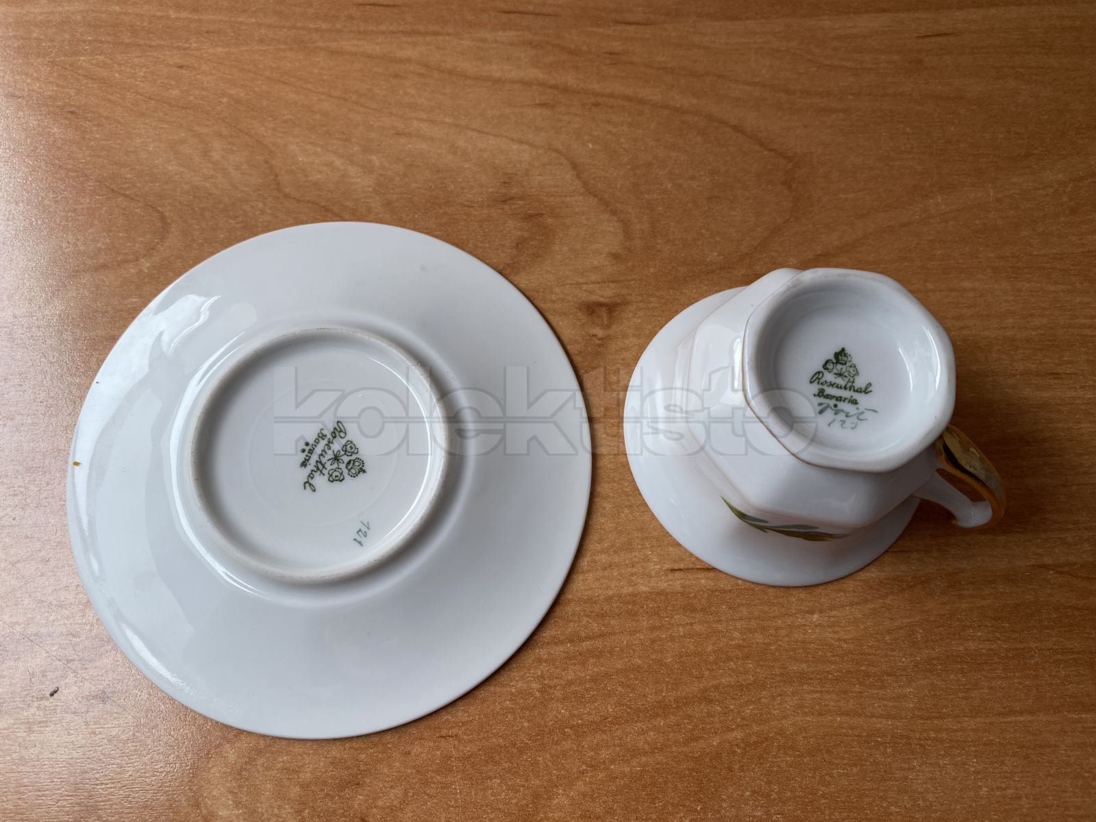 Porcelánový moka šálek s podšálkem