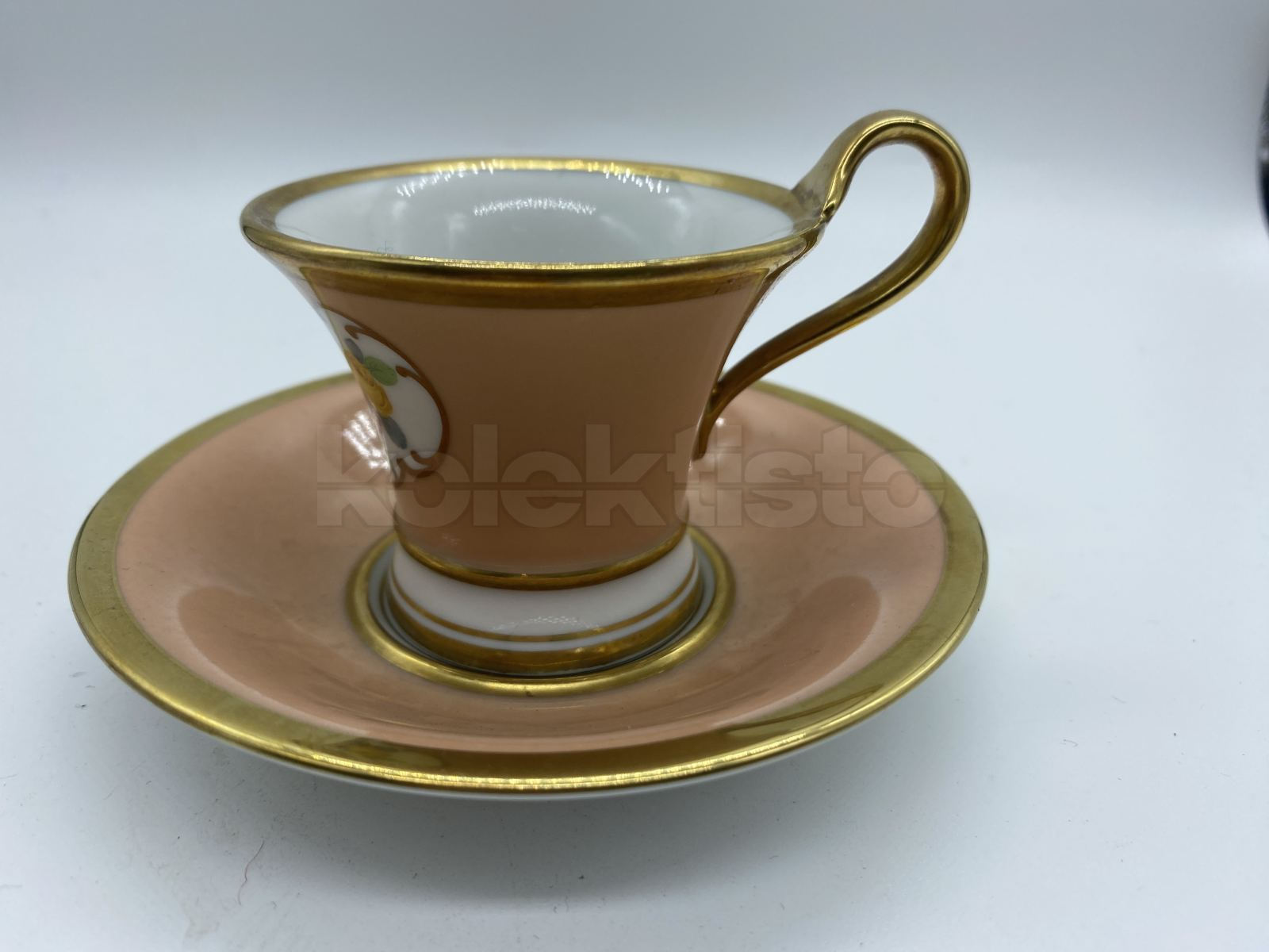Porcelánový moka šálek s podšálkem