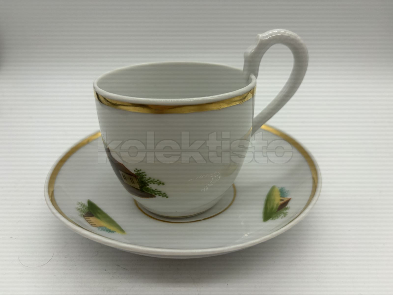 Porcelánový šálek s podšálkem