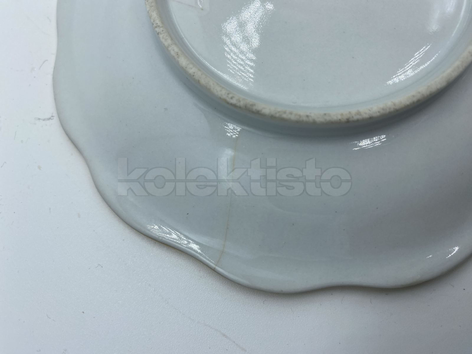 Porcelánový šálek s podšálkem
