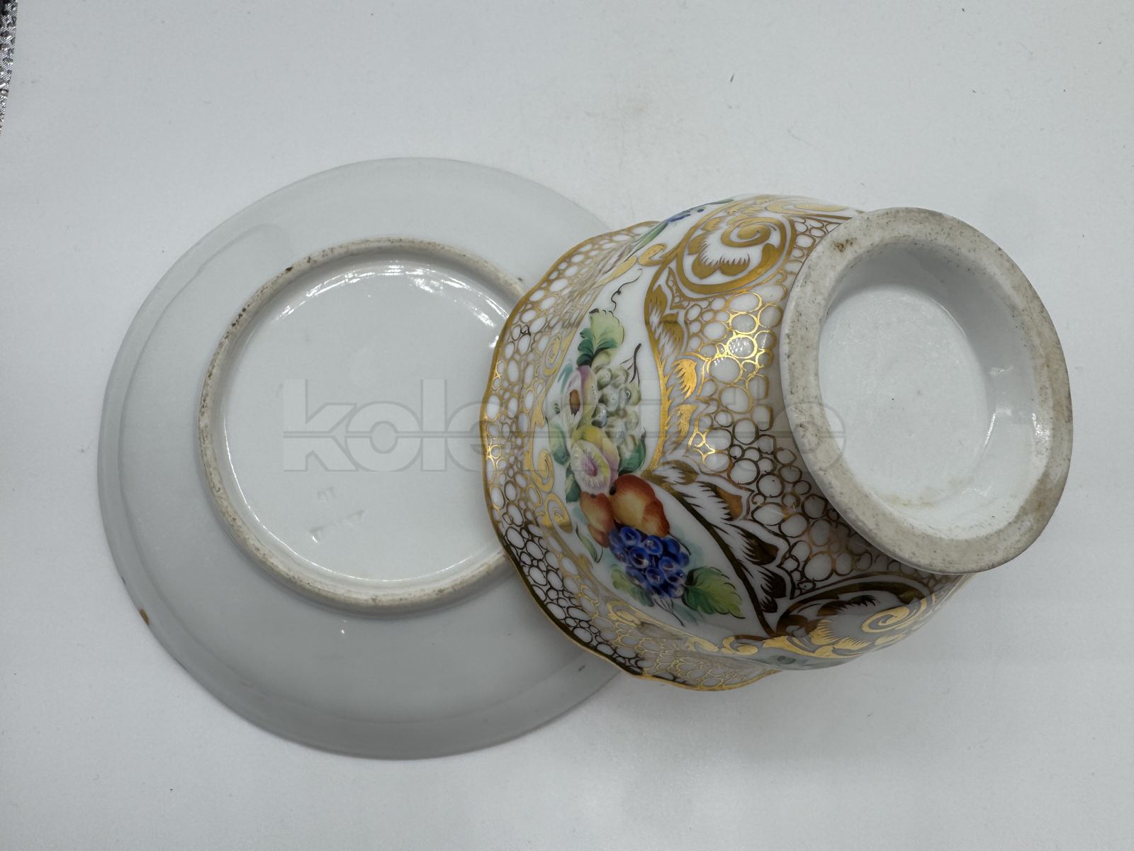 Porcelánový šálek s podšálkem na čaj, extra velký